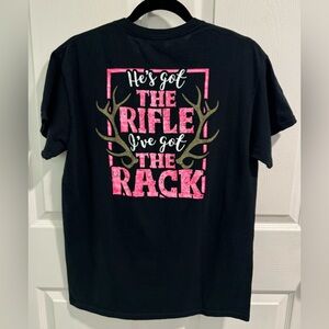Gildan 100% Cotton Black, Pink Short Sleeve Graphic T-Shirt. Size M.